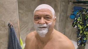 Попробую еще разок, с учетом накопленного опыта. Чем побриться?