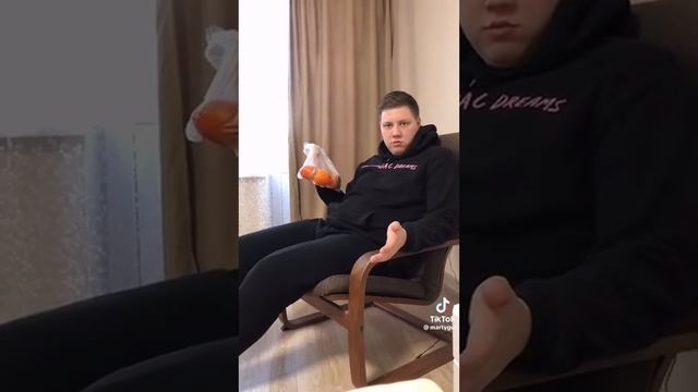 когда девушка положила хурму на балкон смотреть онлайн