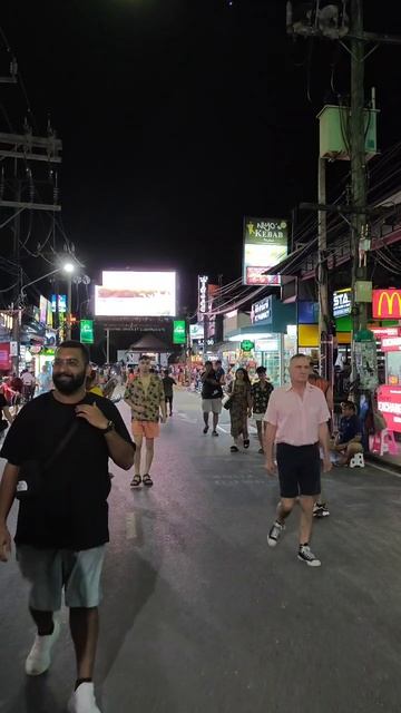 бангла роад Пхукет обычный вечер смотреть онлайн