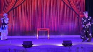 Пекинская опера "Тройная развилка" ("Саньчакоу" 京剧《三岔口》)