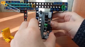 Стреляющий пистолет из Лего Техник. Обзор