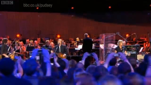 Paul McCartney - Back In The USSR - Children In Need (2009)