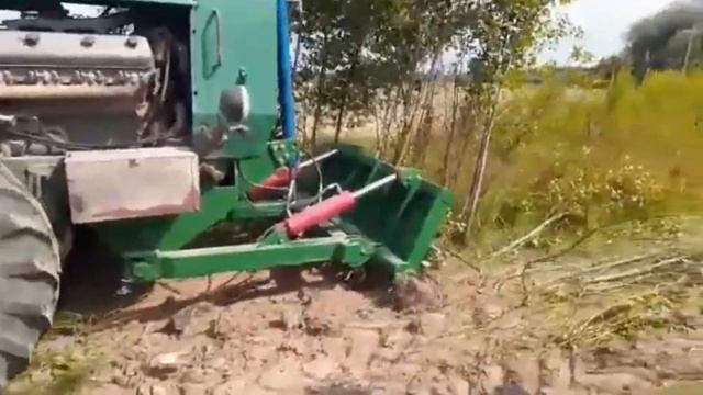 Робота корчевателя