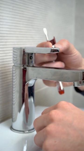 Перепутали горячую воду с холодной местами? #сантехника #смеситель #советы #полезныесоветы смотреть онлайн