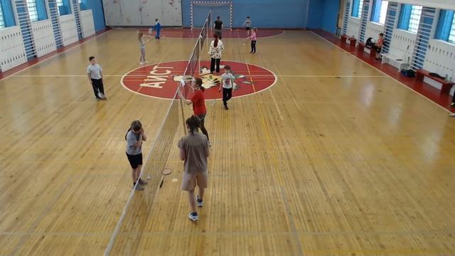 Первый этап детской лиги по бадминтону "Путь к вершине" .г. Череповец смотреть онлайн