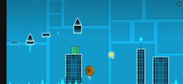 Прохождение 3 уровня в Geometry Dash Lite.