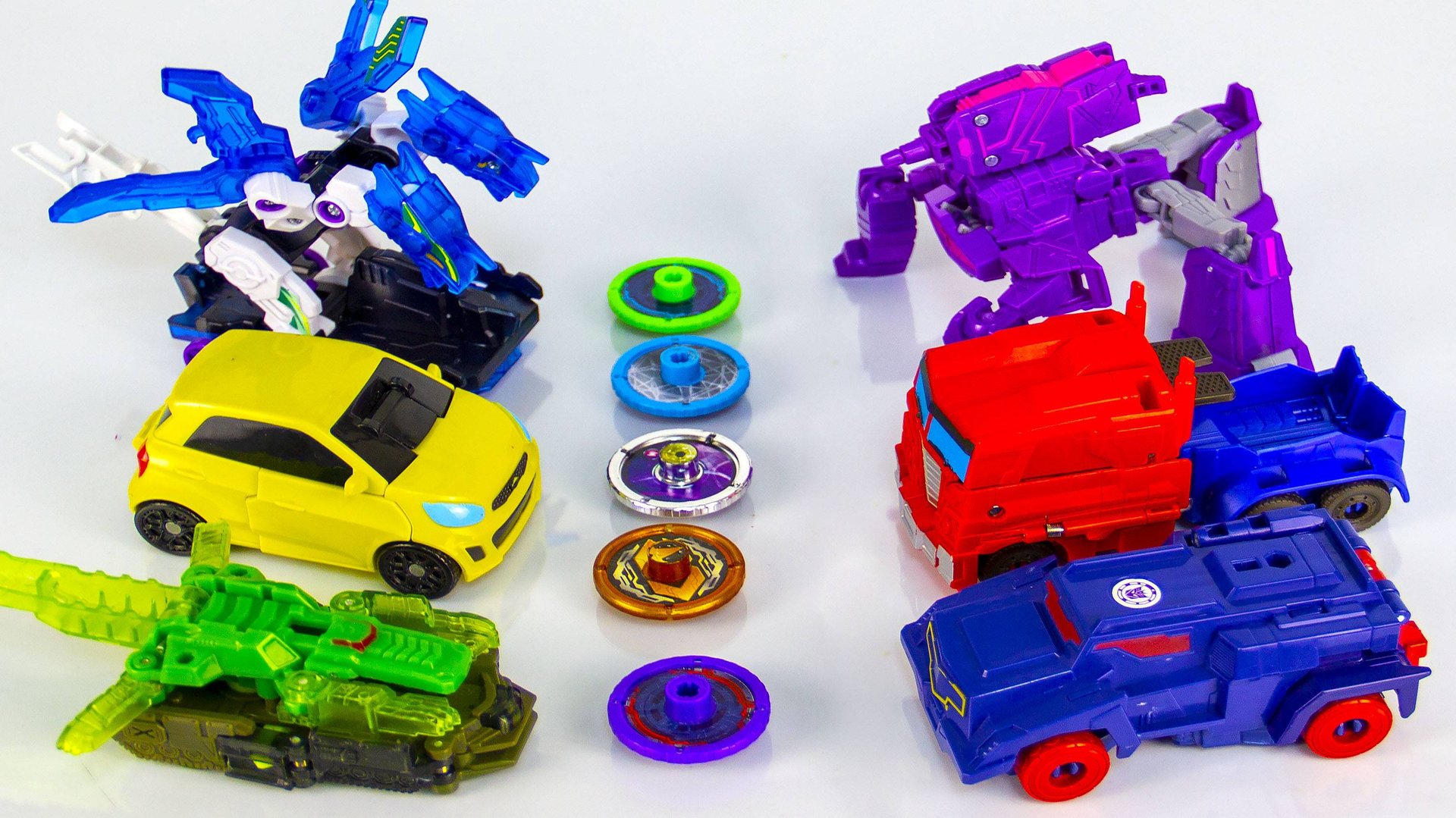 Автоботы и Десептиконы против Тоботов и Диких Скричеров. Мультики для детей. смотреть онлайн