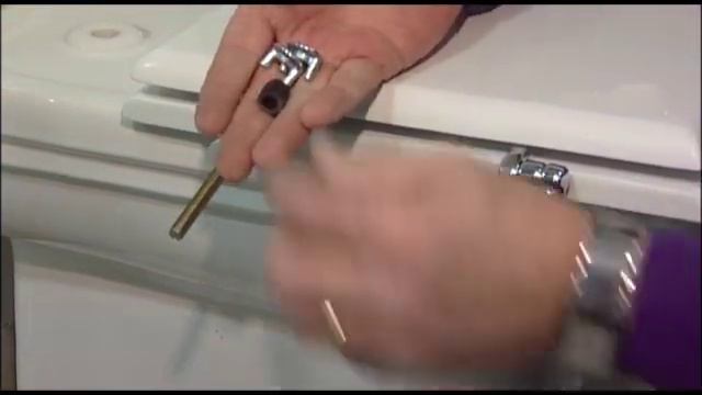 How to replace a Sottini Reprise with a Copriwater Toilet Seat смотреть онлайн