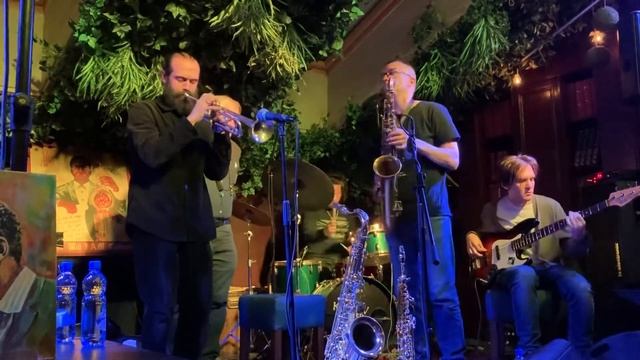 Free jazz jam at the Trane zen arT смотреть онлайн