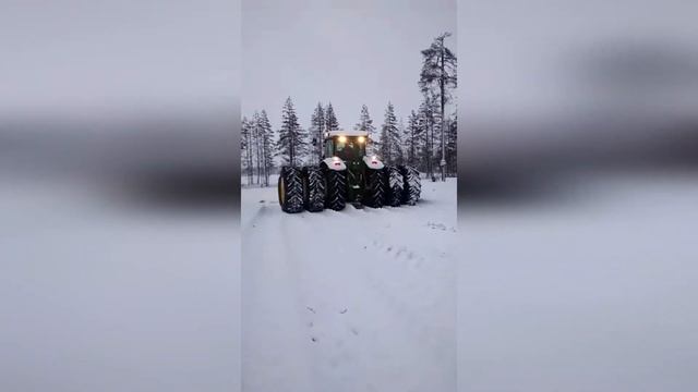 Трактор едет по болоту смотреть онлайн