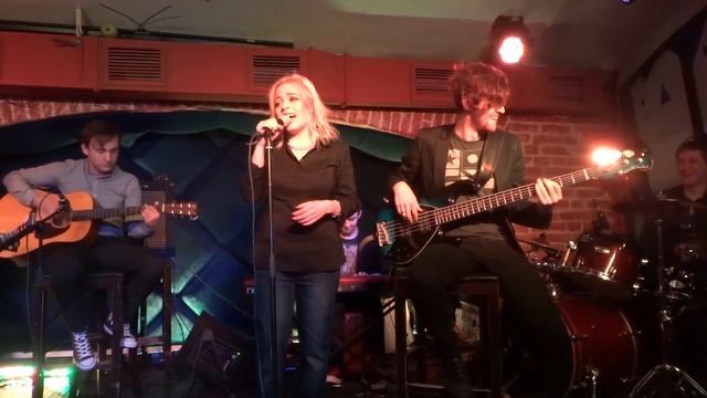 Вельвет - Никто не хочет быть один (Acoustic 60-s & Country Version) смотреть онлайн