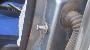 Не закрывается дверь Рено Логан. Ремонт.