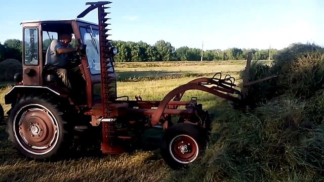 Трактор Т -16 сенокос / Как метает сено / Т-16 смотреть онлайн