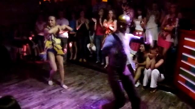 Mark-Anthony & Olesia "Sunny" смотреть онлайн
