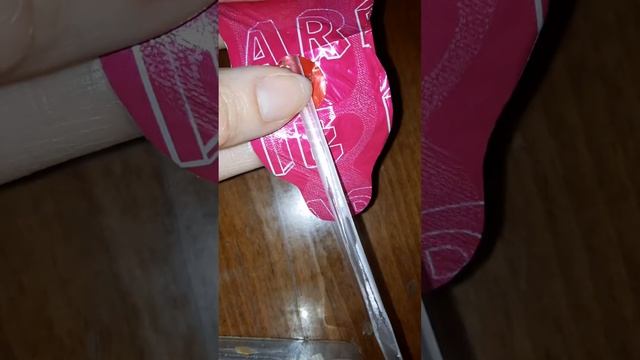 Как надуть и вставить трубочку в фольгированный шарик чтобы надуть его#youtubeshorts #video #youtub смотреть онлайн