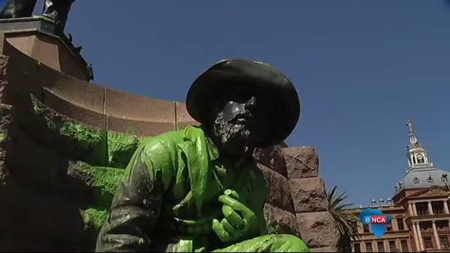 Sculptor Pitika Ntuli begins new 'inclusive statues' смотреть онлайн