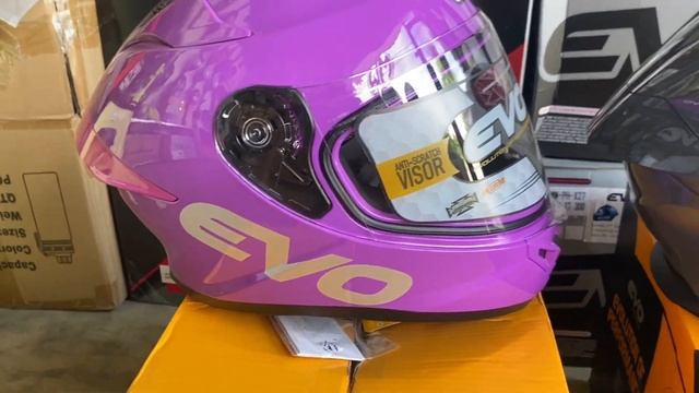 EVO HELMET SVX-02 & M1-01 Side By Side Comparison | #evohelmet  #evohelmetphilippines