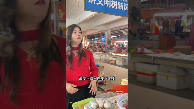 老闆要小妹倒洗腳水，小妹竟然將洗腳水潑向老闆娘！ 究竟發生了什麼！#原創#搞笑視頻#短劇 смотреть онлайн