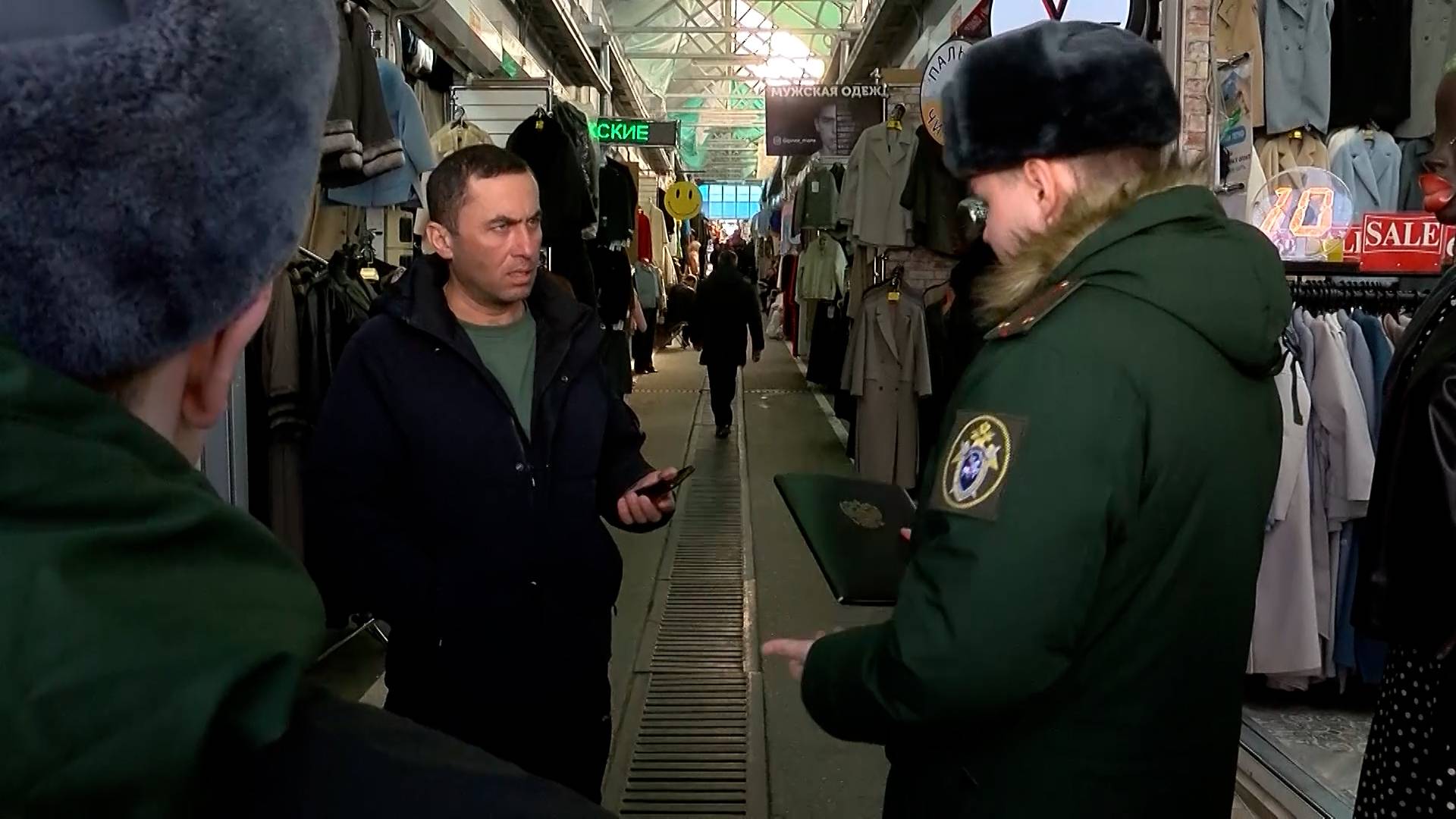 РЕЙД ПО МИГРАНТАМ НЕ ПОСТАВЛЕННЫМ НА ВОИНСКИЙ УЧЁТ ПРОШЁЛ В ПЯТИГОРСКЕ смотреть онлайн