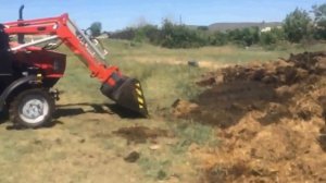 Беларус 320.4 с фронтальным погрузчиком Универсал 400