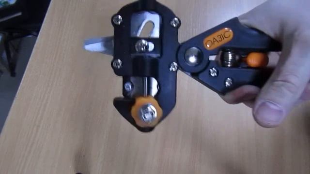 Распаковка "Секатор для прививки растений 850 Оазис" смотреть онлайн