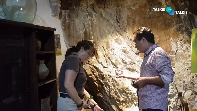 РАЗГОВОРНЫЙ английский видео. Практика устного английского с жительницей Тосса де Мар. TalkieTalkie смотреть онлайн