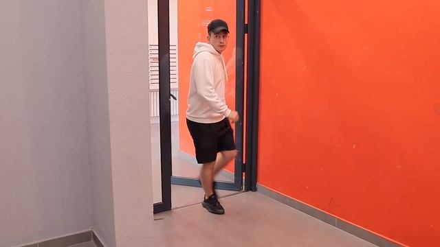 КОРОЧЕ ГОВОРЯ_ НАДО ЧТО-ТО МЕНЯТЬ(1080P_HD).mp4 смотреть онлайн