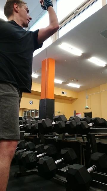Растяжка спины. от Ученика Чемпион Чемпиона смотреть онлайн