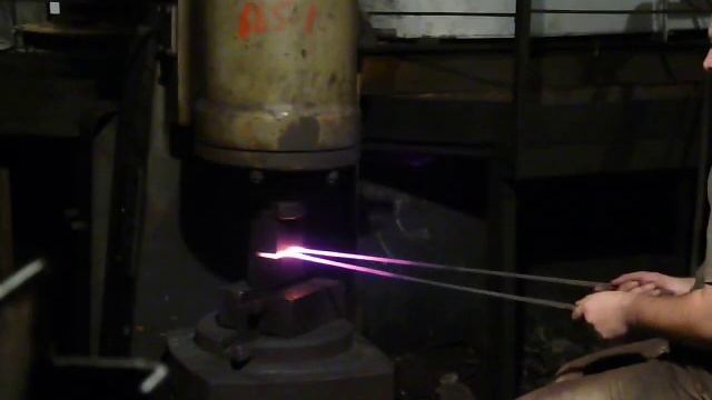 Ковка на молоте . 2 ч. смотреть онлайн