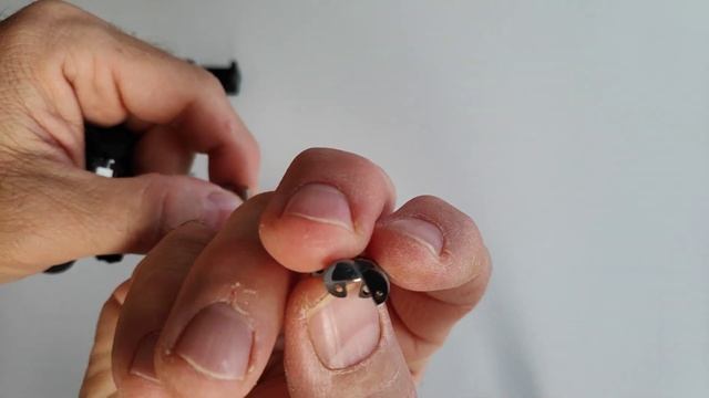 Com'è fatto un orologio da polso - parte 6. La regolazione del bracciale смотреть онлайн