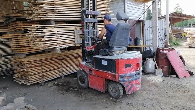 Погрузчик EB 687