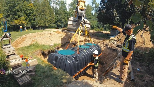 Installing New Septic Tank & Pump Chamber! (5800L Poly Tank) смотреть онлайн