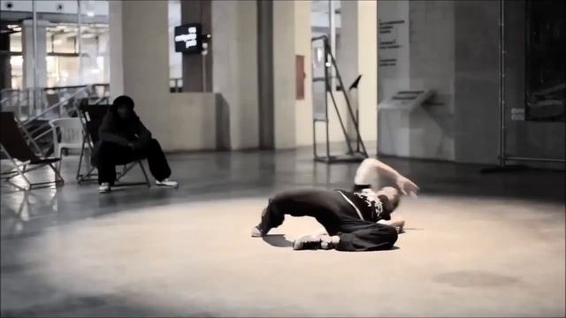 Electric Division VS Jamix Project-Rockin Don`t Stop [Reactivated VJ FOOTOURIST] смотреть онлайн