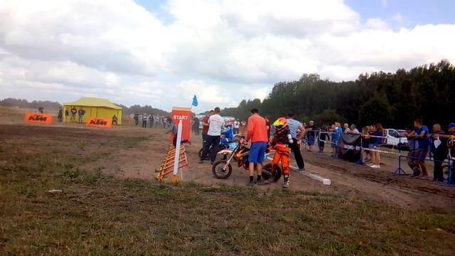 Мотокрос дети ездят на пит байках??? смотреть онлайн