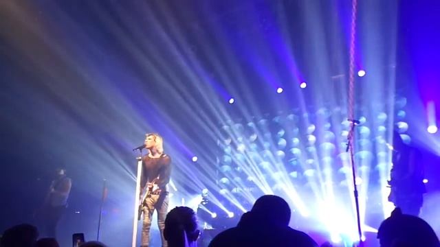 Marianas Trench: Who Do You Love @ The Fillmore in Silver Spring 2/4/16 смотреть онлайн