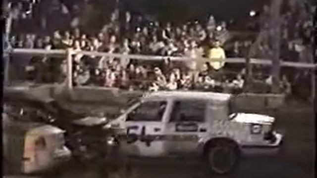 Coldwater Fall Fair - 2nd Mini Heat - Bringing Out The Cars смотреть онлайн