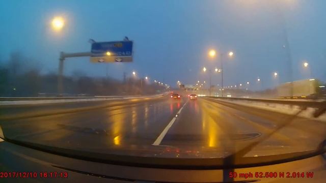 Nisa 'professional' driver obviously in a hurry and not used to right hand drive!!! смотреть онлайн