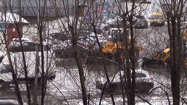 Я лужи разведу ковшами :) Коммунальщики жгут смотреть онлайн