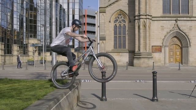 How To Do Massive Drops! Beginner to Advanced Street Trials Techniques смотреть онлайн