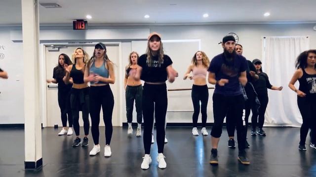 edamame - bbno$ (Feat. Rich Brian) | Dance Fitness Choreography | Zumba смотреть онлайн