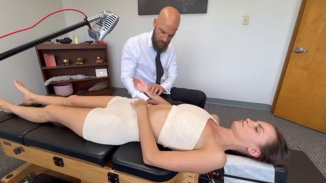 PERFECT CRACKS *ASMR Satisfying Spinal & Full Body Chiropractic Cracking for Relaxing. смотреть онлайн