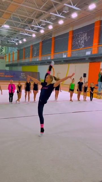 В каком городе снимали видео?🥰 #турнирверыбирюковой #художественнаягимнастика #rg #rhythmicgymnast смотреть онлайн
