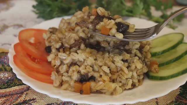 🥕Перловка с овощами и грибами. 🍲Рецепт постного блюда. смотреть онлайн