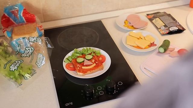 КОРОЧЕ ГОВОРЯ_ Я ПРИГОТОВИЛ БУТЕРБРОДЫ(1080P_HD).mp4 смотреть онлайн