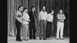 Нам возвращаться в октябре. /Друзьям, геологам и бродягам,
 ушедшим и живущим посвящается/