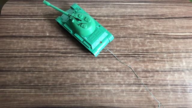 Электромеханическая игрушка -Танк.Редкость. смотреть онлайн