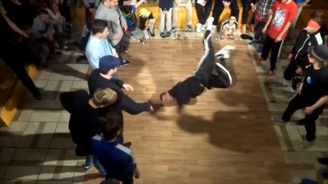 ДОЛГОПЕН ' 15. ЛЬВЫ vs ХАТА КРЕВ_отбор смотреть онлайн