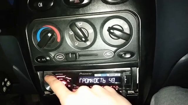 pioneer mvh-x380bt демонстрация звучания на ауксе смотреть онлайн