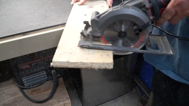 Harbor Freight Bauer Compact Mini Circular Saw Review! New Tool Day Tuesday! смотреть онлайн
