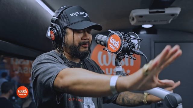Rocky Sandoval performs "Mamba Mentality" LIVE on the Wish USA Bus смотреть онлайн
